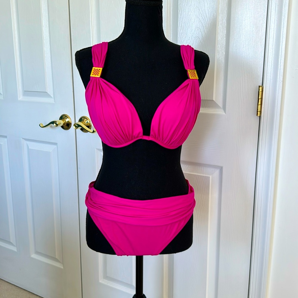 La Blanca size 10 push up bikini. Top is a 10 D cup.